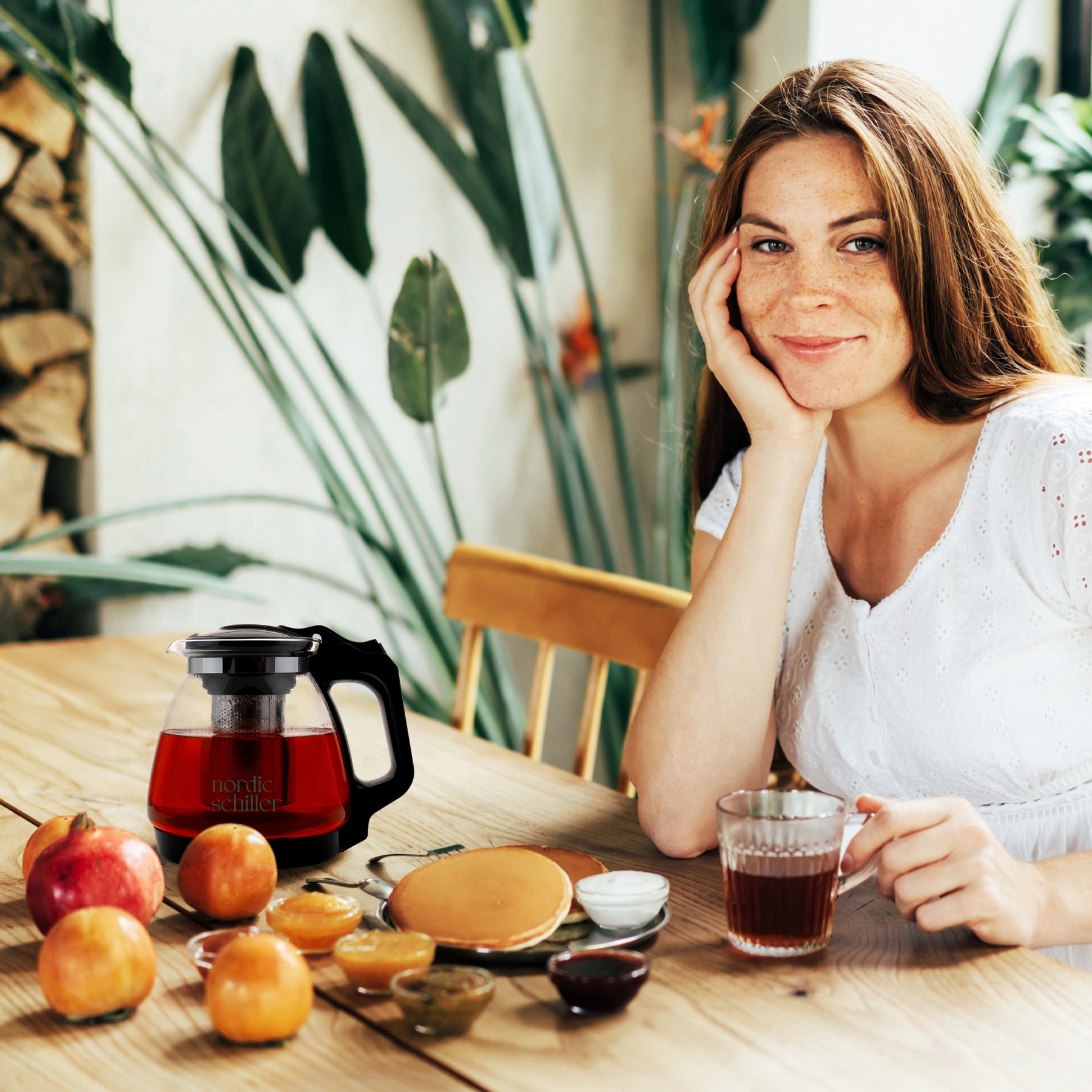 Nordic Schiller Lilac Glas Teekanne mit Deckel und Edelstahl-Sieb – 1700 ml