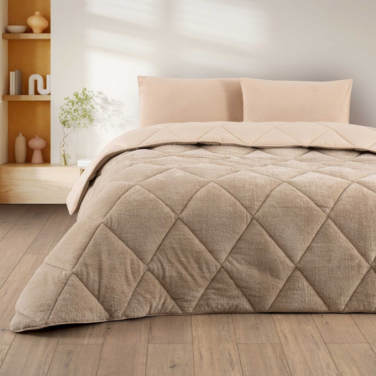 Nordic Schiller Wellsoft 4-Jahreszeiten Doppelseitige Bettdecke - Beige