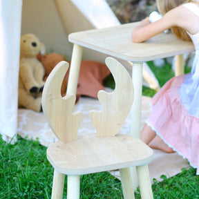 COZYCOLLECTIONS Kindertisch-Set mit Tiermotiv-Stühlen aus Naturholz