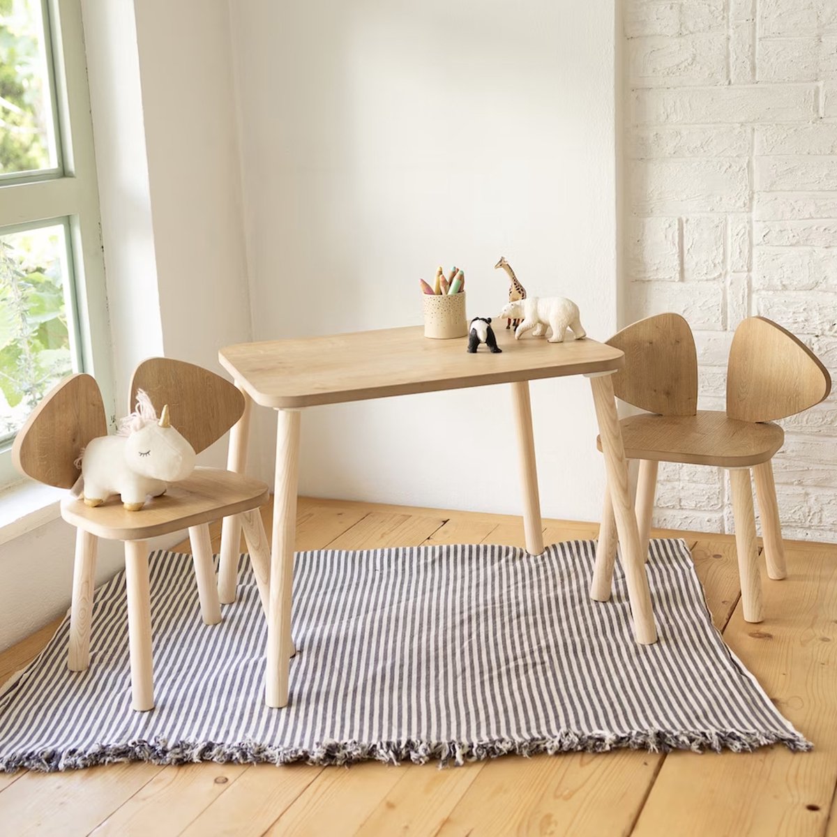 COZYCOLLECTIONS Kindertisch-Set mit Tiermotiv-Stühlen aus Naturholz