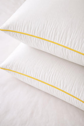 2 Stück goldverzierte Nano-Gel-Kissen mit goldfarbener Paspelierung, 1100 Gramm, 50 x 70 cm, Luxus-Hotelkissen