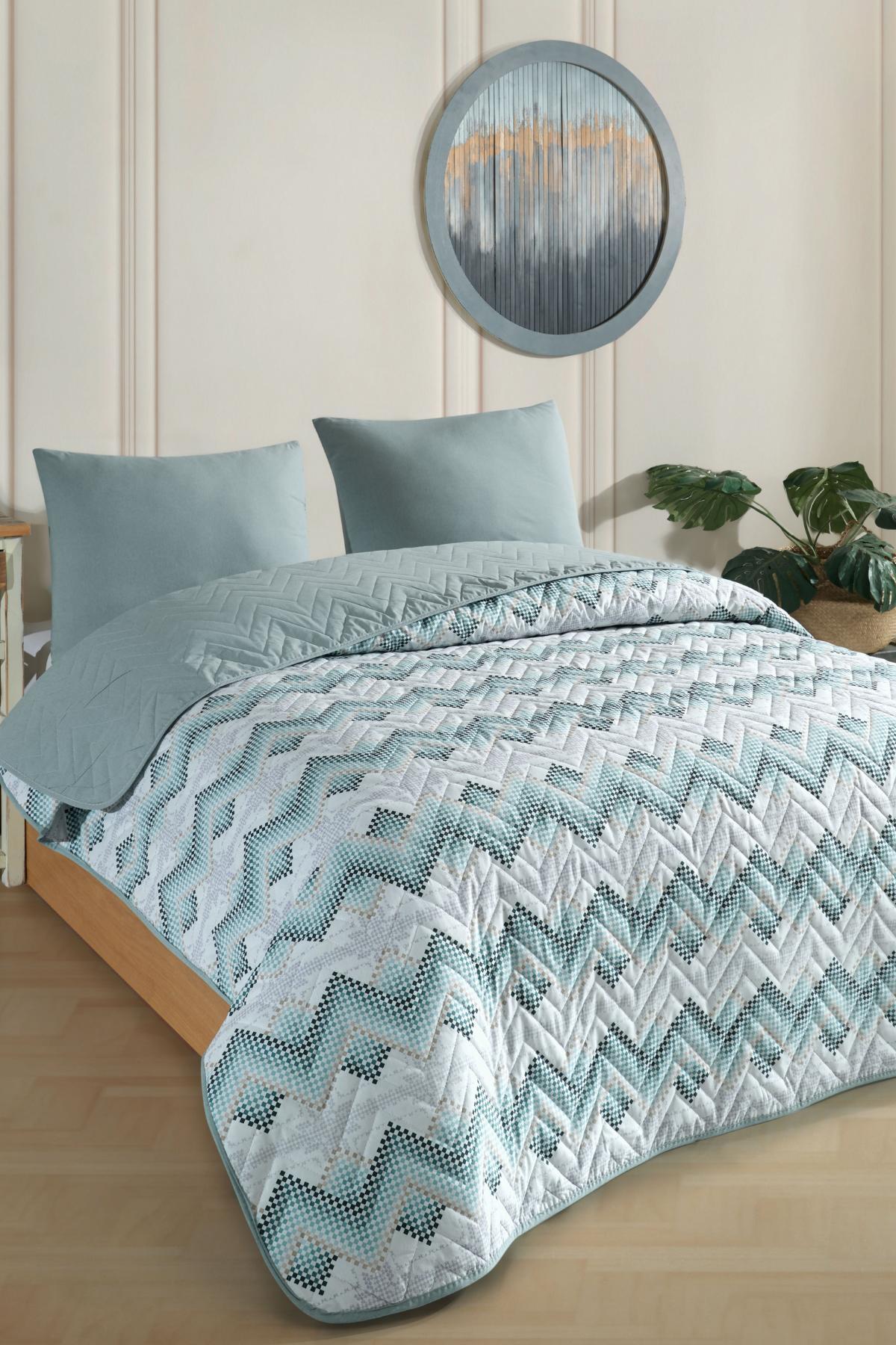Einzeln gemustertes, gestepptes, doppelseitiges, buntes Piqué-Tagesdecken-Set, 160 x 230 cm (ohne Laken) - Green