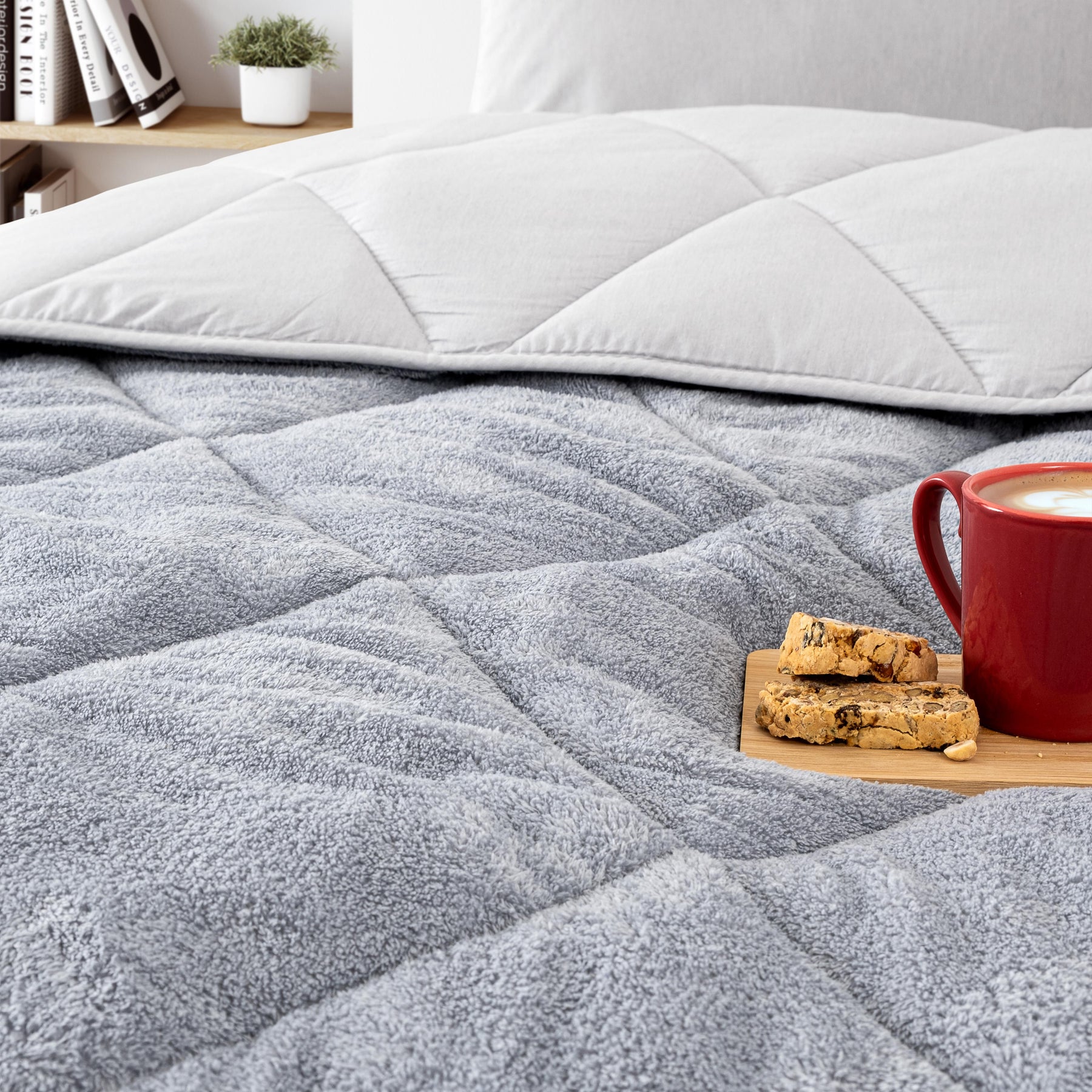 Wellsoft Bettdecke Grau 220x240 cm - Wendbare Ganzjahresdecke, Doppelseitiges Steppbett mit 300 g/m² Füllung, Weich & Pflegeleicht