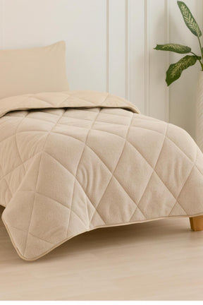 Wellsoft Bettdecke Beige 135x200 cm - Wendbare Ganzjahresdecke, Doppelseitiges Steppbett mit 300 g/m² Füllung, Weich & Pflegeleicht