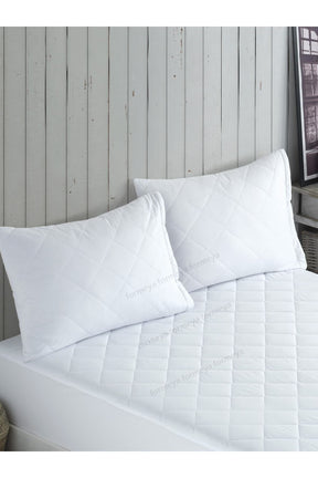 2 Pieces Microfiber Zippered Quilted Pillow Protector Pillow Cover 50*70cm