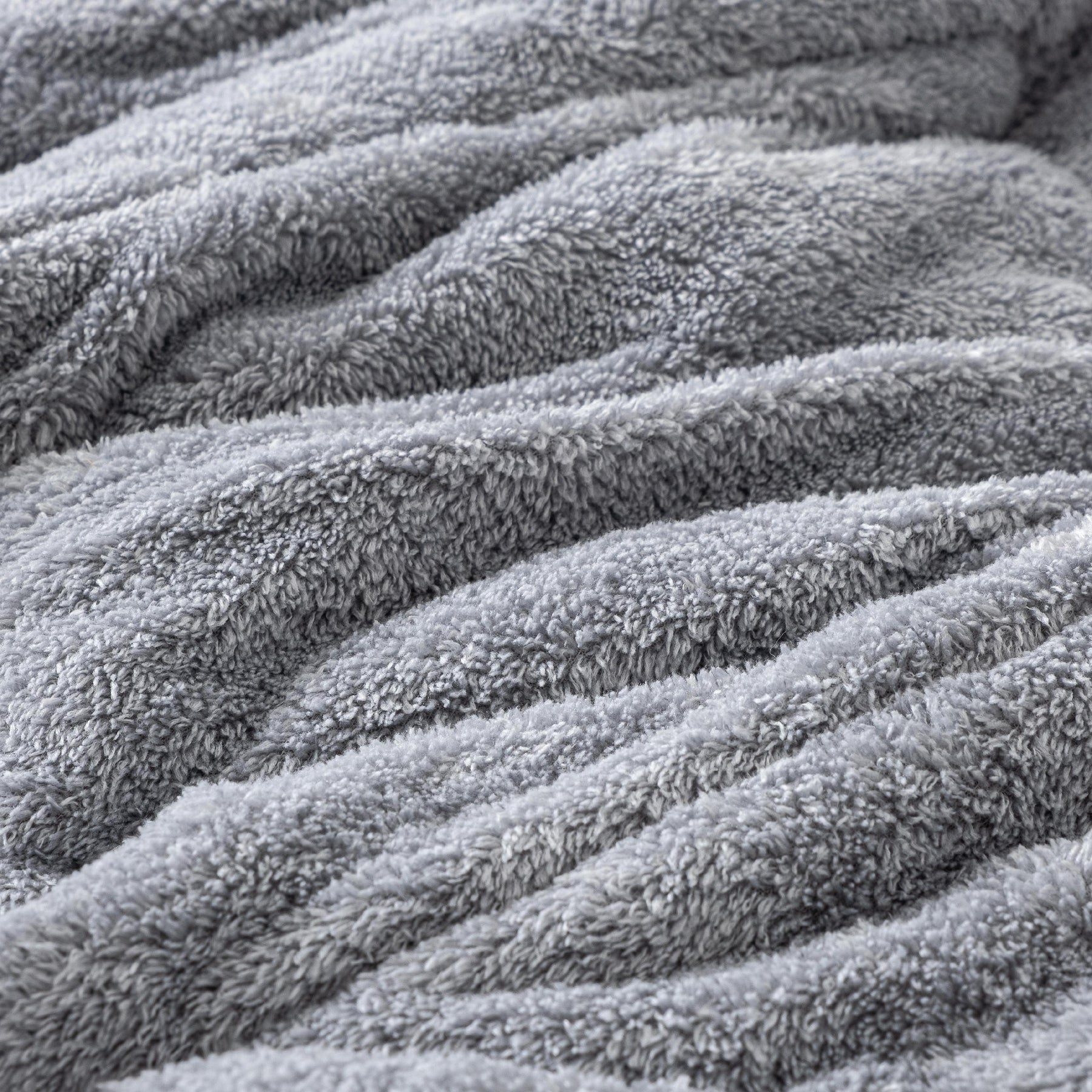 Wellsoft Bettdecke Grau 220x240 cm - Wendbare Ganzjahresdecke, Doppelseitiges Steppbett mit 300 g/m² Füllung, Weich & Pflegeleicht