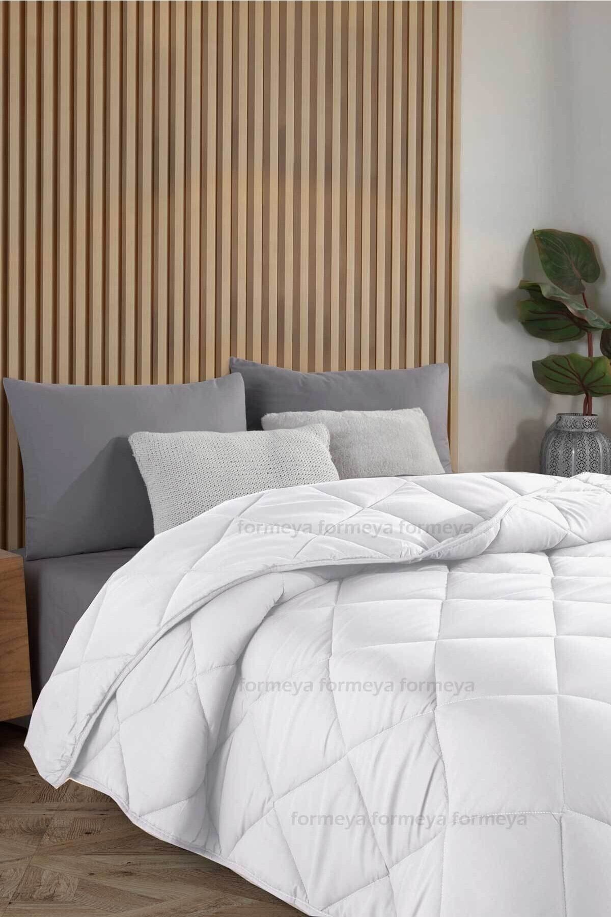 Microfiber White Soft Winter Quilt Double 195*215.