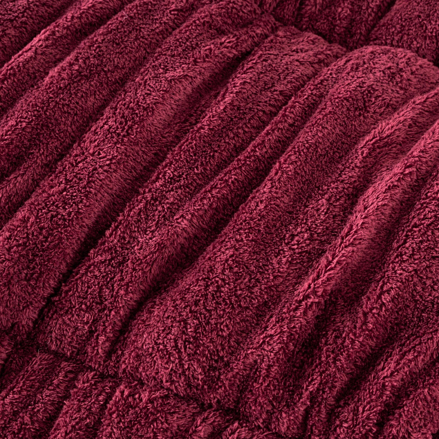 Luxus Wellsoft Wende-Bettdecke Set 220 x 240 cm - Bordeaux, extra große Bettdecke mit Kissenbezügen, kuschelig und warm