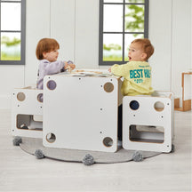 Cozy Collections Goldfinch Multifunktionstisch + 2 wandelbare Stühle – Weiß/Naturholz, 2-in-1, für Kinder 0–6 Jahre