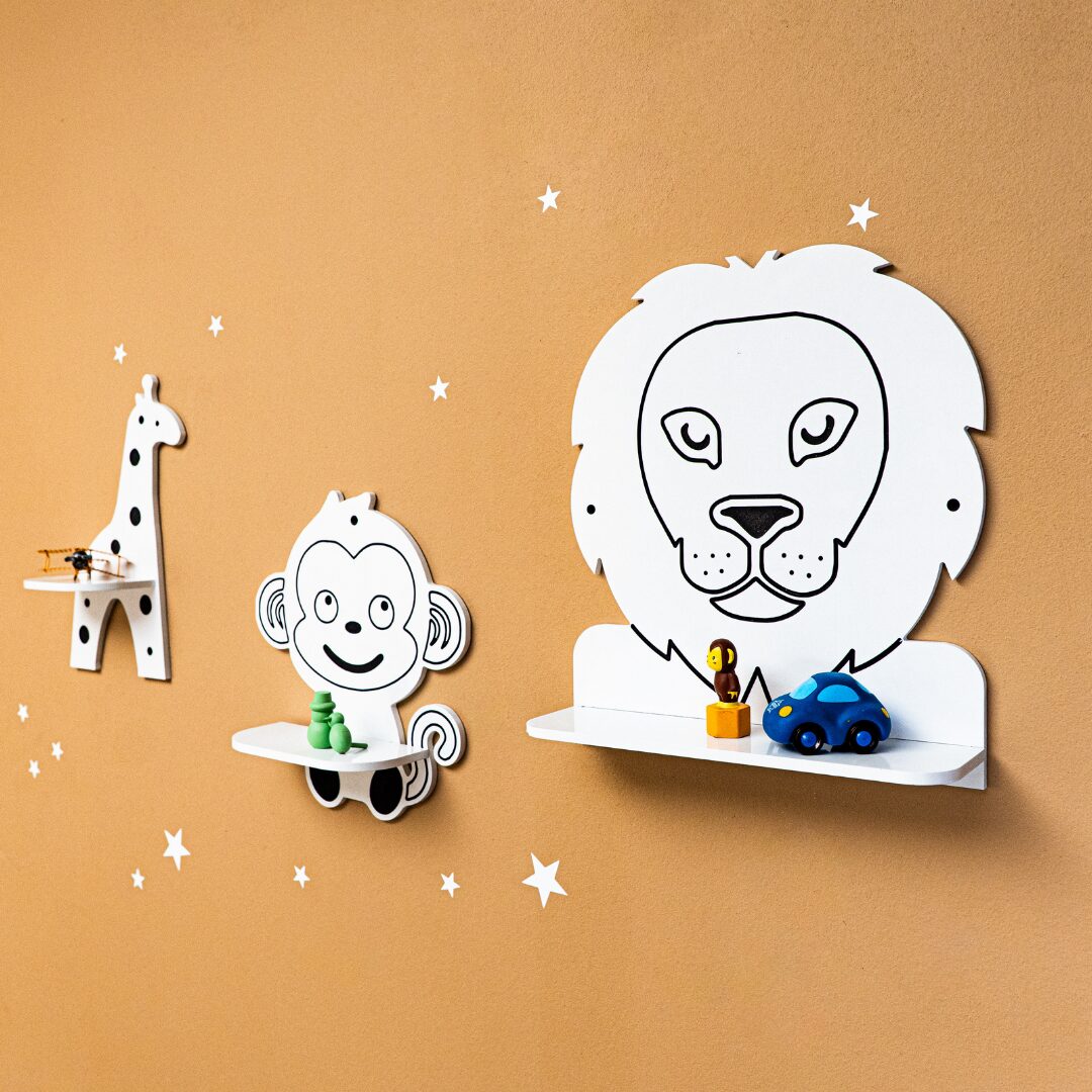 Cozy Collections Wandregal-Set für Kinder mit 3 Safaritieren aus Naturholz – Löwe, Affe & Giraffe, Schwarz-Weiß, 3er-Set