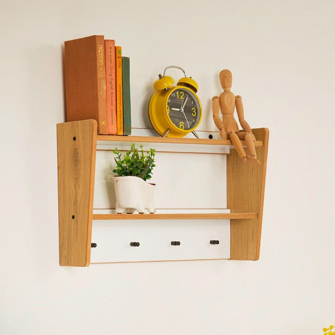 Cozy Collections Wandregal für Kinder mit Haken „Montessori-Kranich“ – Naturholz/Weiß, 2 Ablagen, 10 kg, H30 × B47 × T14 cm