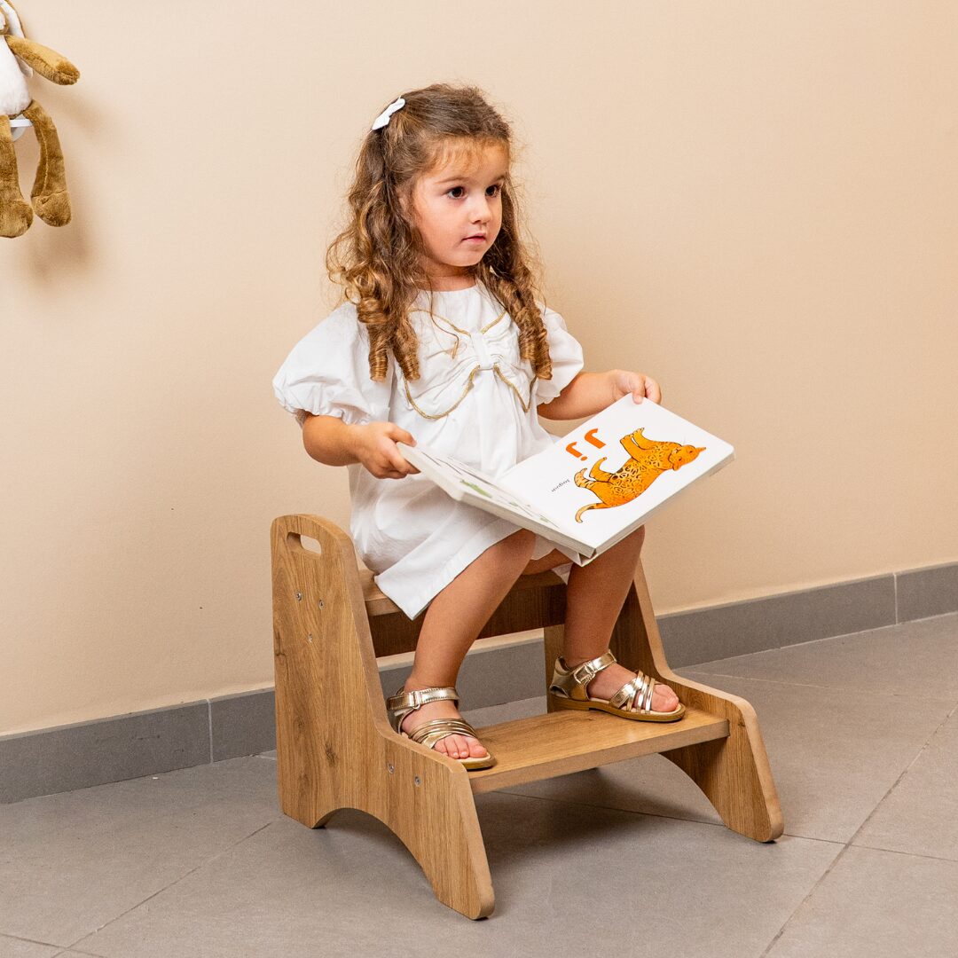 Cozy Collections Montessori-Tritthocker aus Naturholz mit 2 Stufen – bis 70 kg, 38 × 37 × 38 cm, für Kinder 18 Monate–6 Jahre