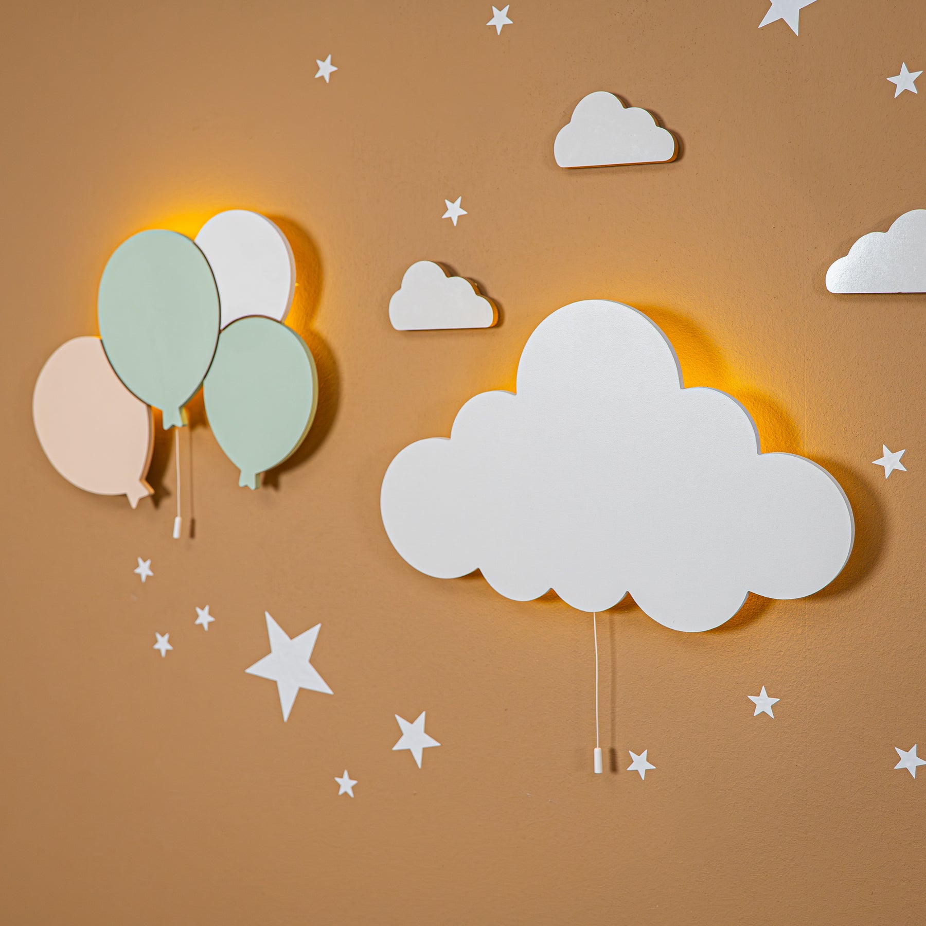 Cozy Collection LED-Wandnachtlicht Ballons & Wolke aus Massivholz – handbemalt, Pastell (Blau/Grün/Weiß),Set-Optionen
