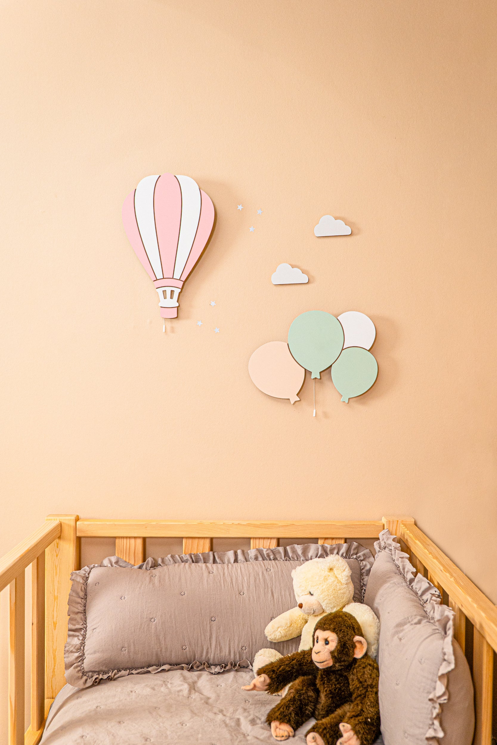 Cozy Collection LED-Wandnachtlicht Ballons & Wolke aus Massivholz – handbemalt, Pastell (Blau/Grün/Weiß),Set-Optionen