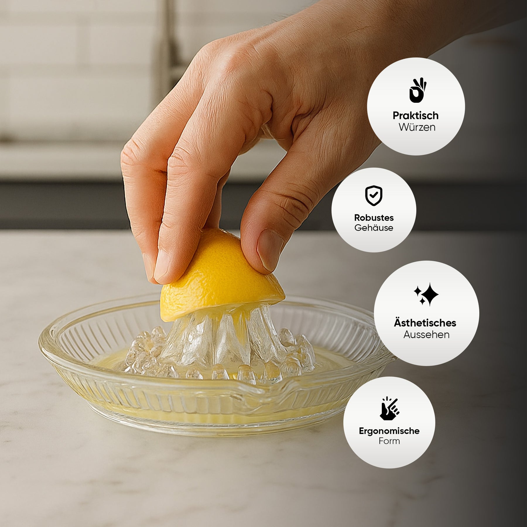 Pasabahce Küchenhelfer Set - Zitronenpresse & Gewürzstreuer - Moment der Nutzung - 2
