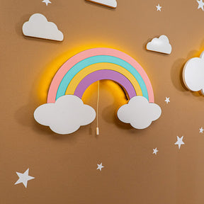 Cozy Collections Regenbogenfarbene LED-Wandnachtleuchte mit handbemalten Holzwolken (LED, Batteriebetrieb)