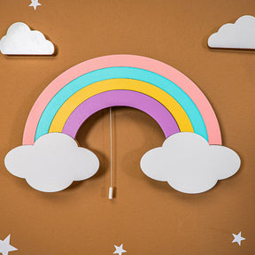 Cozy Collections Regenbogen LED-Wandnachtleuchte aus Holz mit handbemalten Wolken – 4 Pastellfarben, 9V batteriebetrieben, Set-Optionen