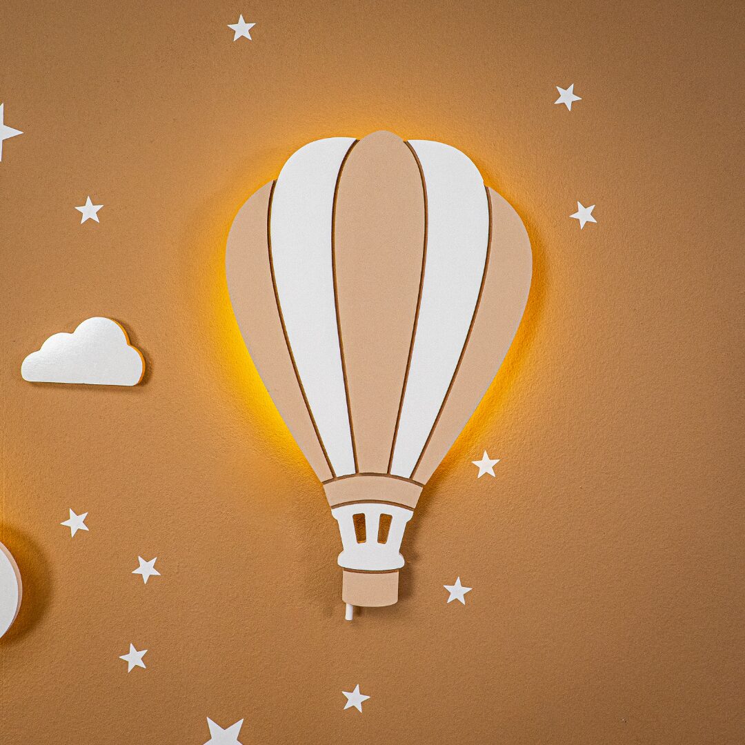 Cozy Collections Handbemaltes LED-Wandnachtlicht „Elefant auf dem Mond“ aus Massivholz – 8 mm, 9V batteriebetrieben, Varianten & Set