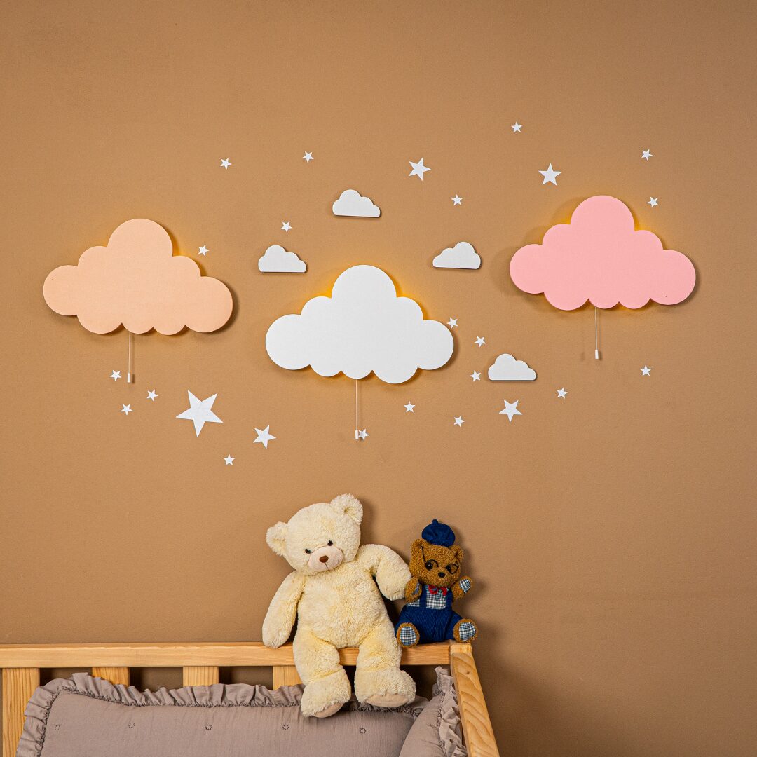 Cozy Collections Handbemalte LED-Wandleuchte Wolke aus Holz – Pastell (Rosa/Grau/Beige), 9V batteriebetrieben, Einzel/Duo/3er-Set