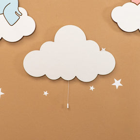 Cozy Collections Handbemalte LED-Wandnachtlichter Elefant & Lamm auf Wolke aus Holz – Pastell (Blau/Rosa/Weiß), 9V batteriebetrieben, Einzel/Duo/Trio