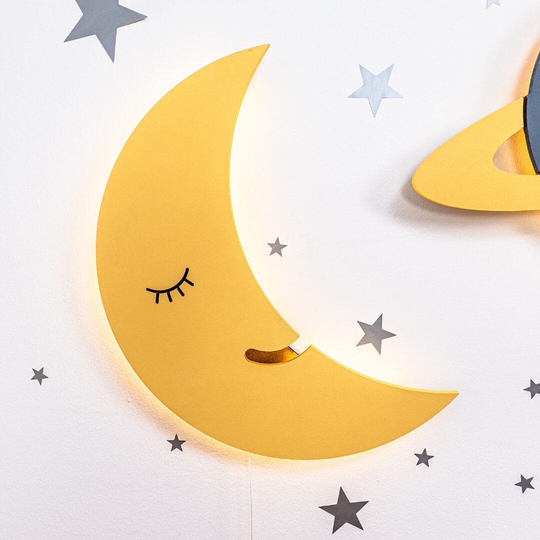 Cozy Collections Handbemalte LED-Wandnachtlichter aus Holz – Mond / Ringplanet / Duo – Weltraummotiv