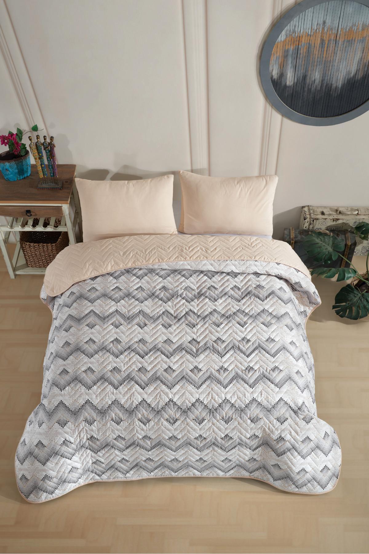 Einzeln gemustertes, gestepptes, doppelseitiges, buntes Piqué-Tagesdecken-Set, 160 x 230 cm (ohne Laken) - Beige