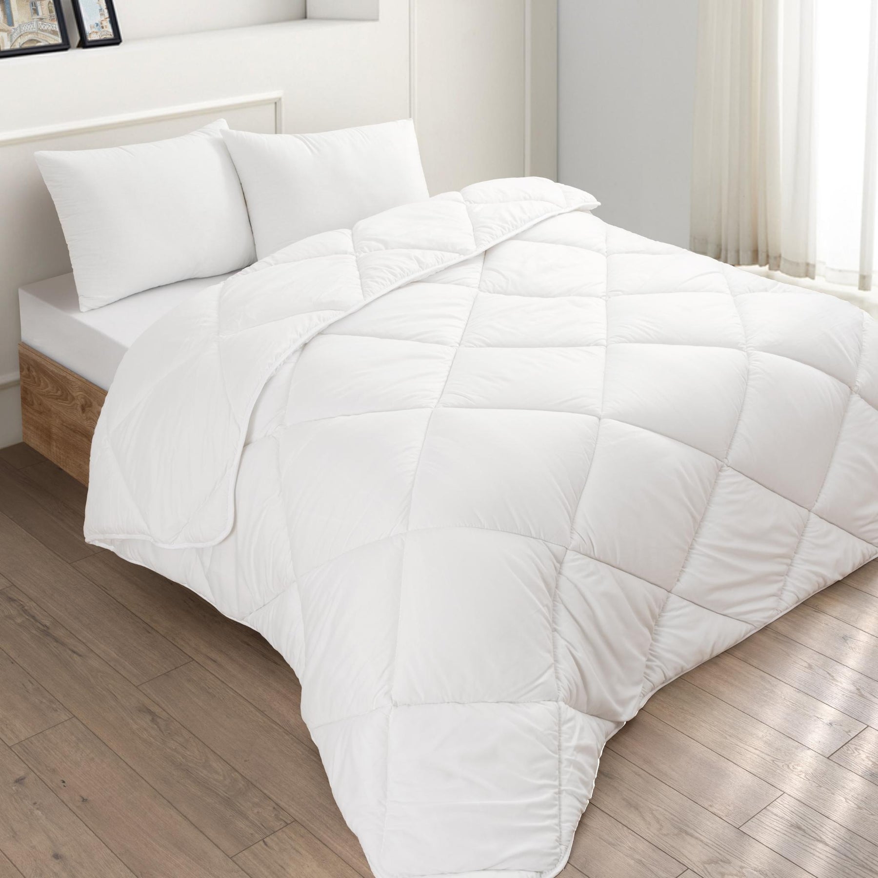 Mikrofaser Bettdecke Weiß, 200x200 cm,Doppelbett Leichtes Steppbett-Atmungsaktive Ganzjahresdecke aus Mikrofaser, Waschbare Bettdecke, 300 gr/m² Faser