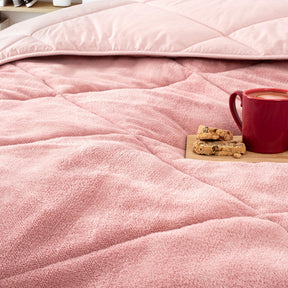 Wellsoft Bettdecke Rosa 200x200 cm - Wendbare Ganzjahresdecke, Doppelseitiges Steppbett mit 300 g/m² Füllung, Weich & Pflegeleicht