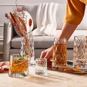 Pasabahce Leafy Gläser Set - 4 Longdrinkgläser + 4 Whiskyglas - Moment der Nutzung - 3