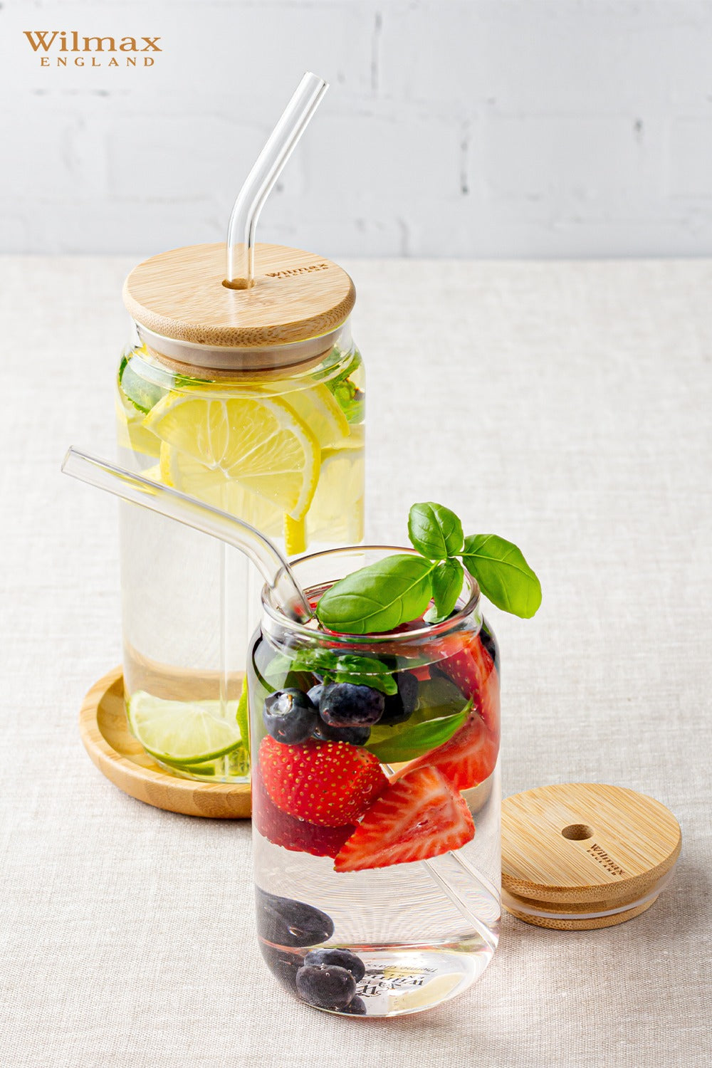 Wilmax Glas-Trinkbecher mit Bambusdeckel & Strohhalm